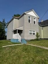 Building Photo - 1316 Huron Ave