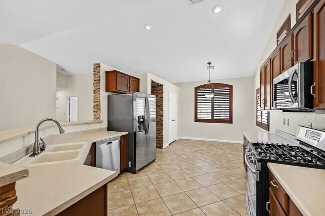 Foto del edificio - 5840 Coconut Creek St