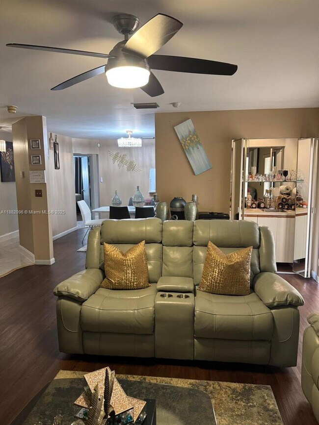 Foto del edificio - 4748 Satinwood Trail