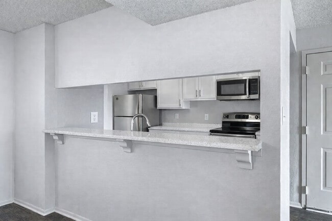 Building Photo - Falcon Point Apartments