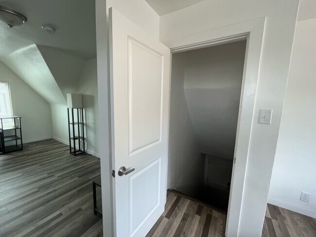 Foto del edificio - 1510 W 69th St