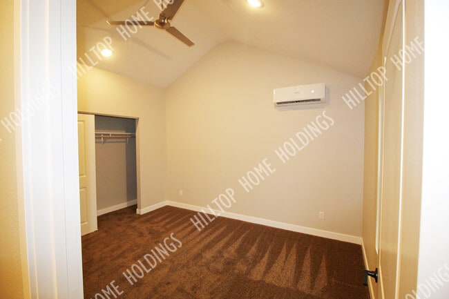 Building Photo - 53 Hilltop Rd