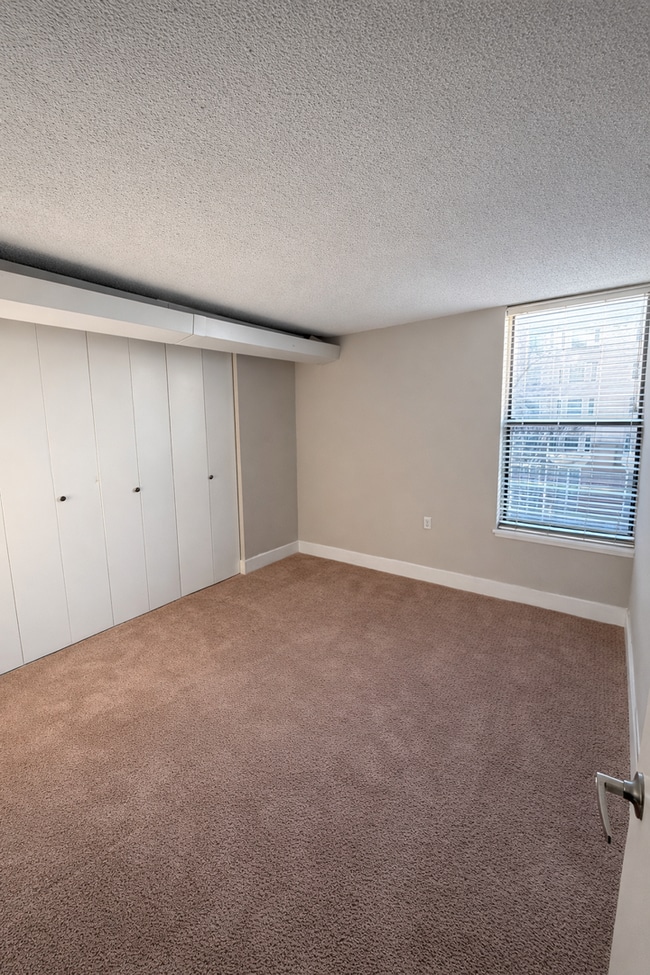 Interior Photo - Monroe Park Towers