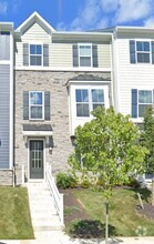 Building Photo - 1005 Mohawk Ln