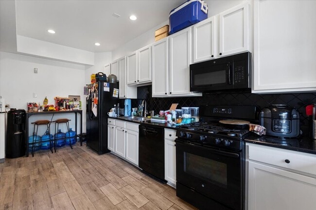 Foto del edificio - 4404 S Prairie Ave