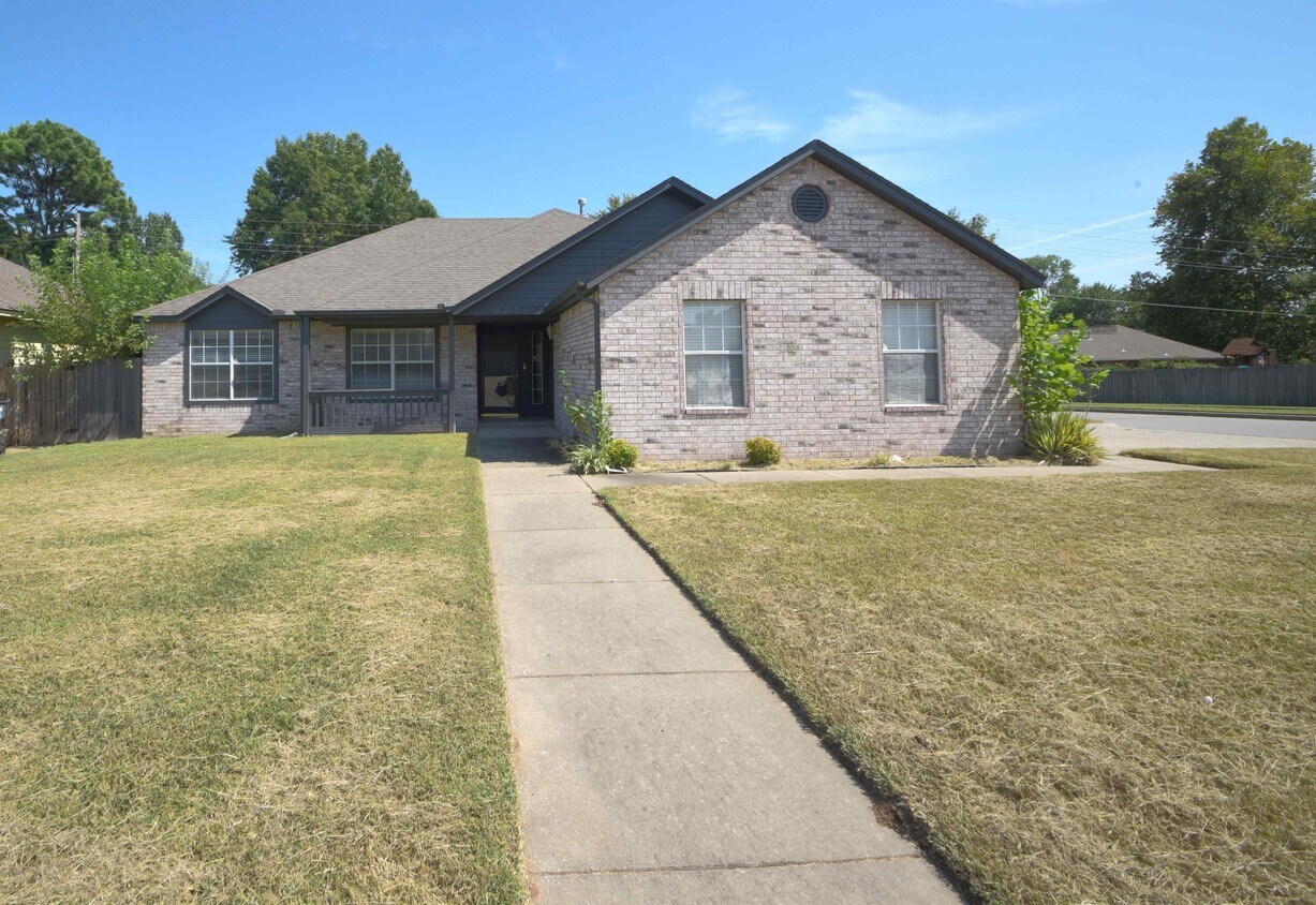 Primary Photo - 11255 S 105th E Ave