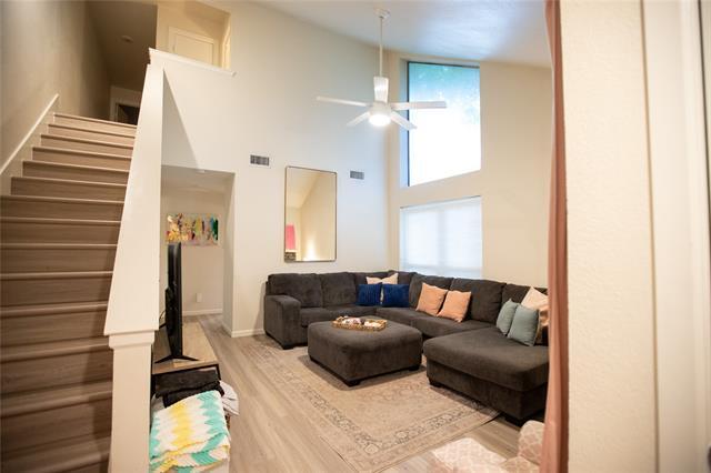Foto del edificio - 3703 W 6th St