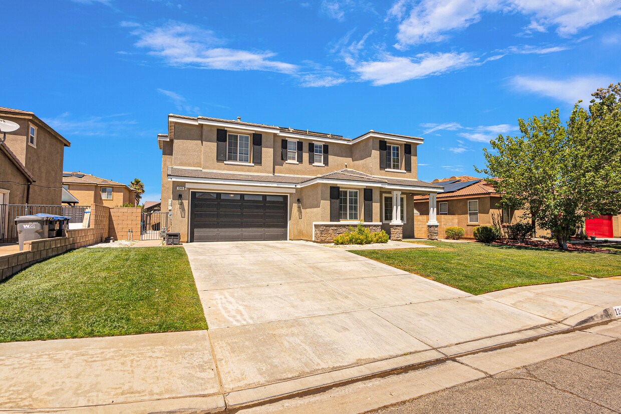 Foto principal - 1249 Wellington Dr