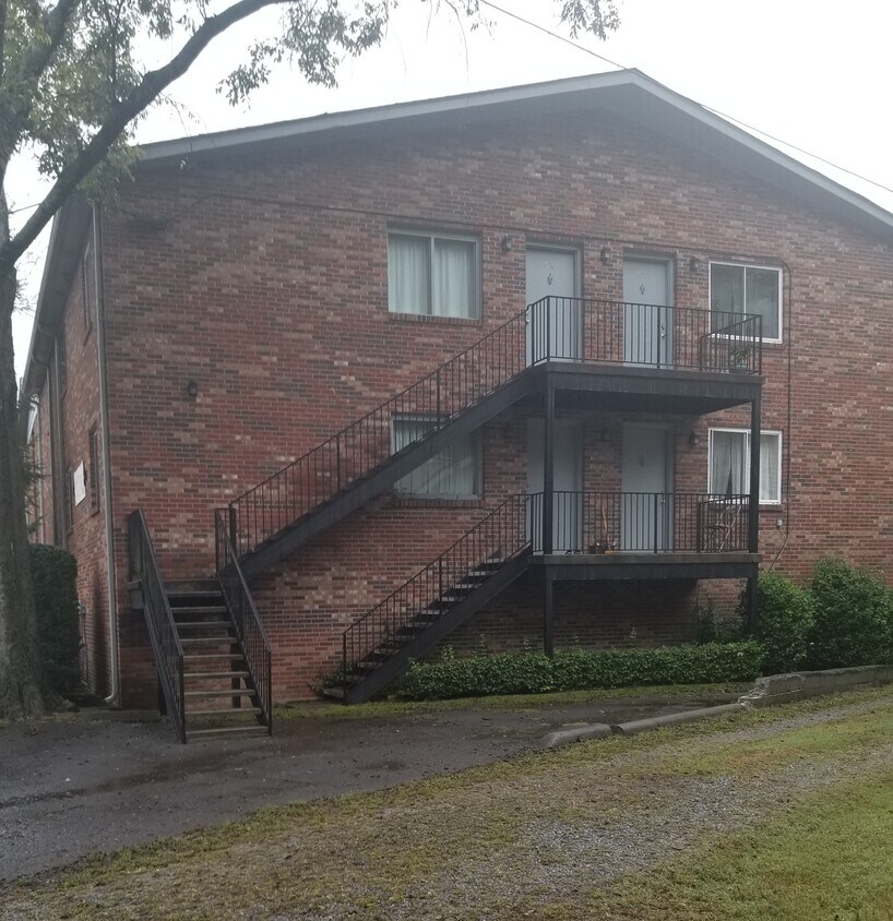 24 Unit Complex - 2526 Sharondale Dr