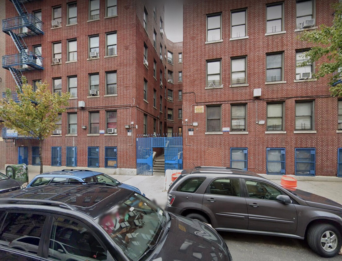Primary Photo - 2705 Morris Ave