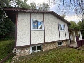 Building Photo - 660 Burlington Rd