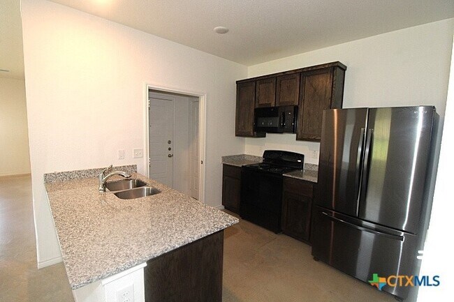 Foto del edificio - 102 Lost Trl