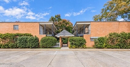 Building Photo - 718 Harding St