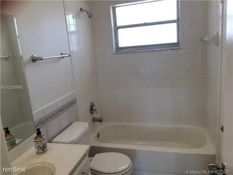 Building Photo - 1 br, 1 bath  - 7825 Camino Real Apt 410J
