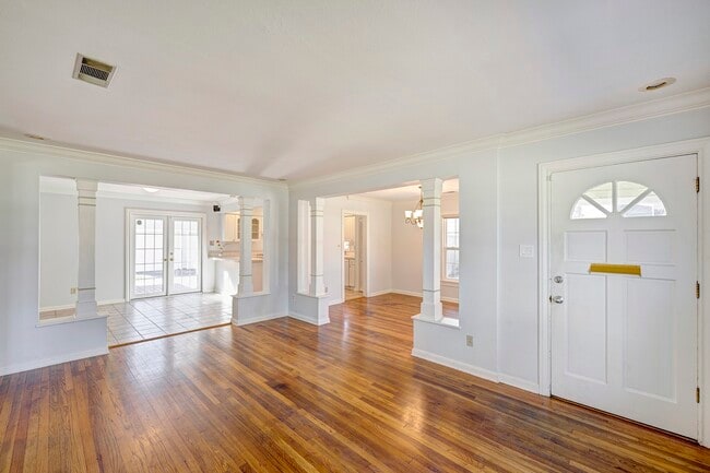 Building Photo - 1027 Althea Dr