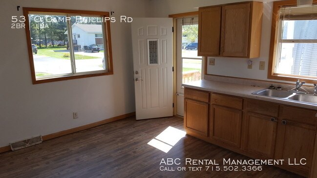Building Photo - Side by Side Duplex with Central Air