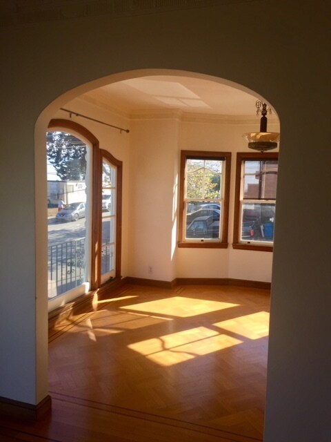 Dining Room - 808 Arkansas St