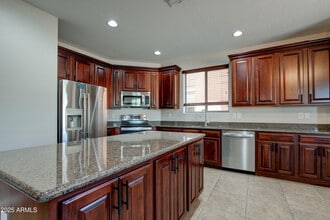 Building Photo - 14744 W Poinsettia Dr