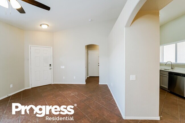 Foto del edificio - 7175 W Yarbough Dr
