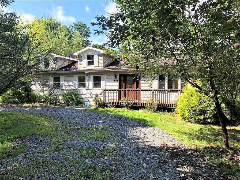 8 Lipo Way, Albrightsville, PA 18210 House Rental in Albrightsville