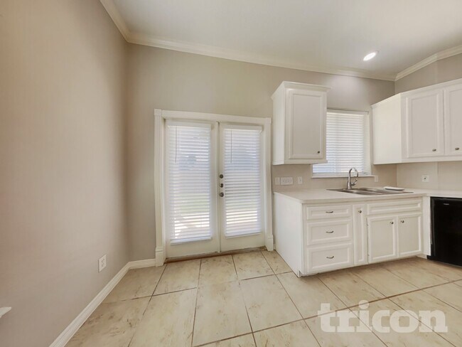 Building Photo - 138 Snug Harbor Blvd