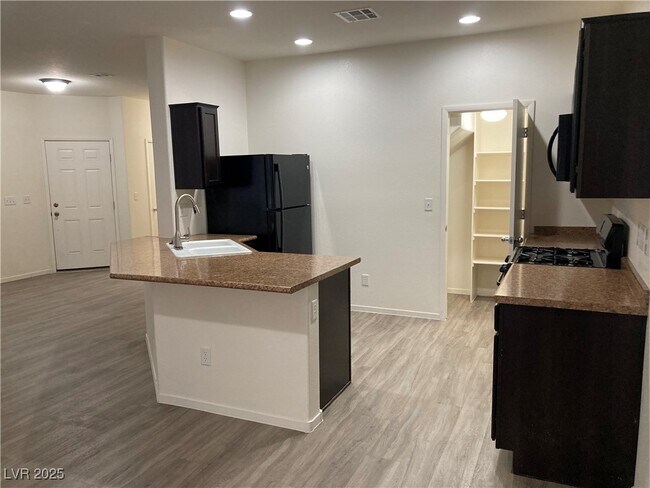 Building Photo - 9512 Knopfler Ln