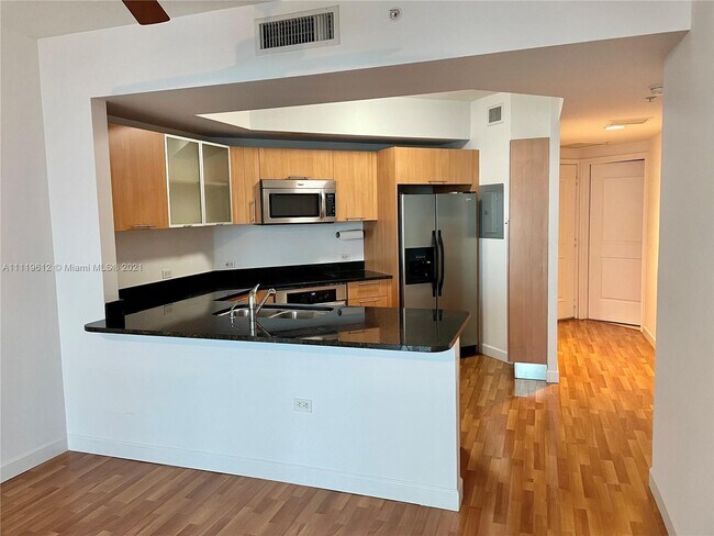 Foto del edificio - 480 NE 30th St