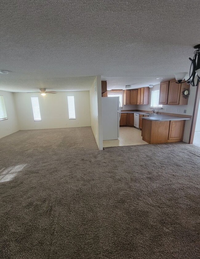 Building Photo - Centrally Located in Richland