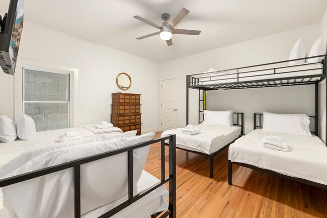 Foto del edificio - 9196 N Park Rd