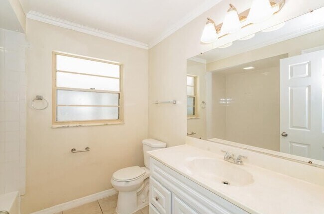 Foto del edificio - 3447 Brian Rd S