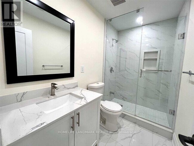 Building Photo - 1631 Bayview Ave