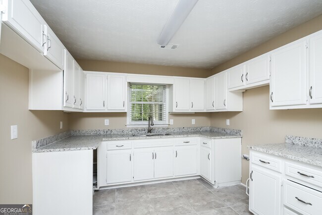 Foto del edificio - 606 Hamlet Ct SE