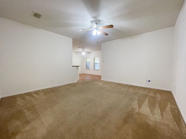 Building Photo - 3068 Palomino Trl