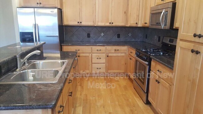 Foto del edificio - 2815 Eastridge Ct