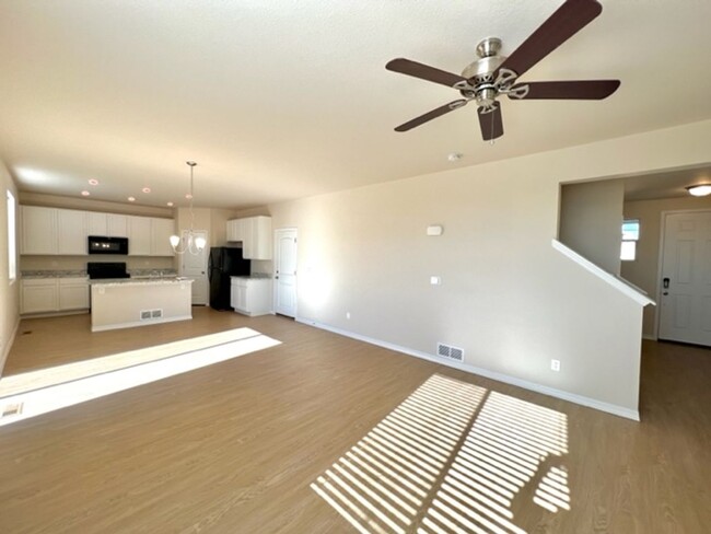 Foto del edificio - Gorgeous newer built 3 bedroom home in Mer...