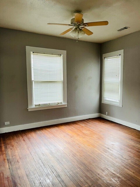 Building Photo - 5608 Tremont St