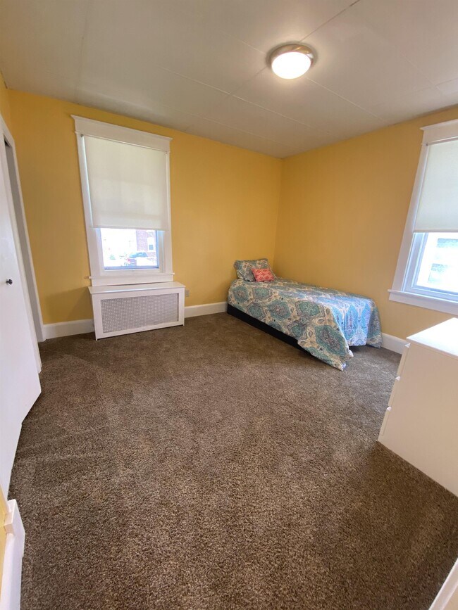 44 N 10th St Unit 1, Indiana, PA 15701 Room for Rent in Indiana, PA