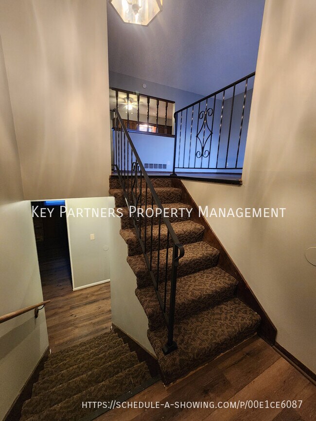 Building Photo - 16506 W 123rd - Remodel!