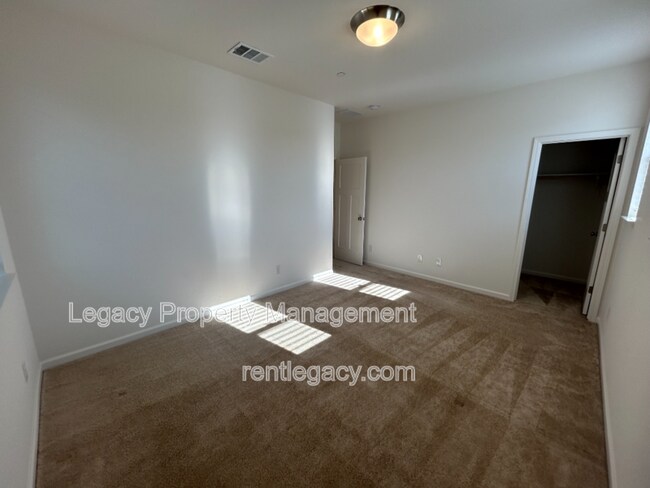 Building Photo - 1105 Hiramatsu Ln