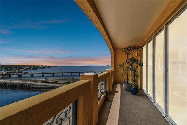 Foto del edificio - 345 Bayshore Blvd