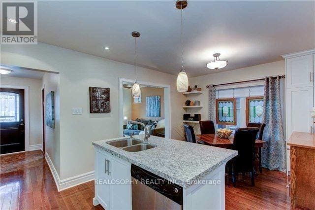 Photo du bâtiment - 535 Sammon Ave