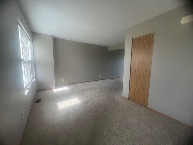 Building Photo - 128 Robinson Ave