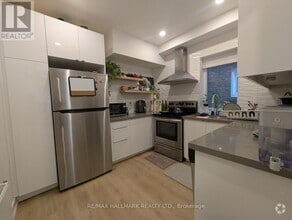 Building Photo - 105 Burnside Dr