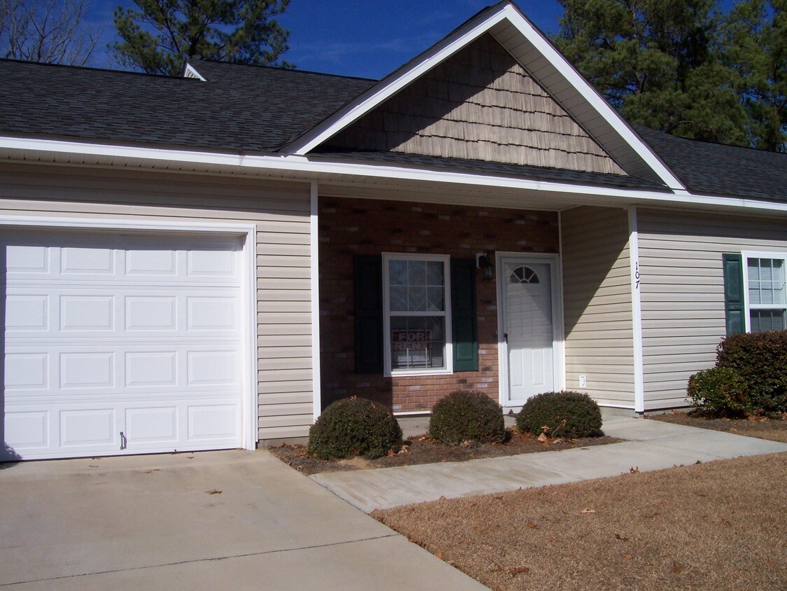107 Weeping Willow Cir, Blythewood, SC 29016 Townhome Rentals in