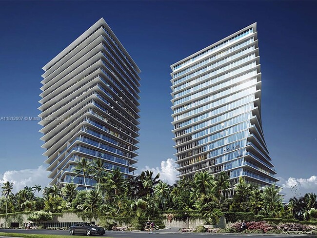Building Photo - 2675 S Bayshore Dr