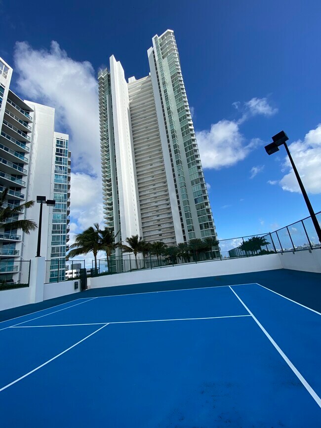 Foto del edificio - 2900 NE 7th Ave