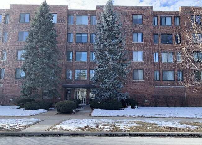Building - 110 S Dunton Ave
