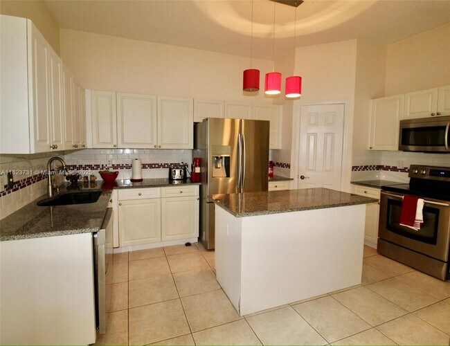 Foto del edificio - 2416 SE 19th Ct