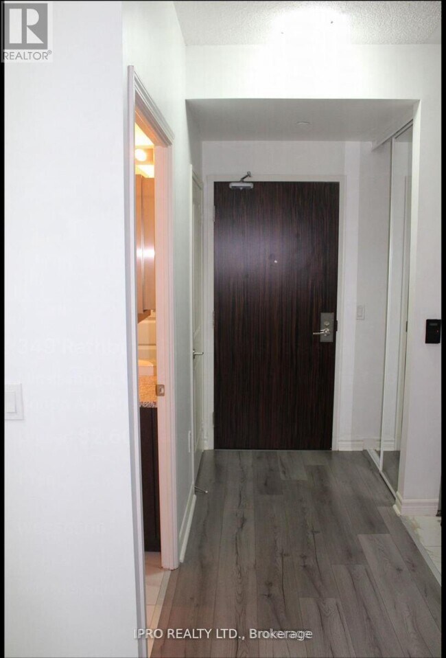 Photo du bâtiment - 349-349 Rathburn Rd W