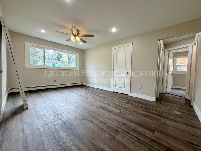 Foto del edificio - 2633 Woodward Ave SW